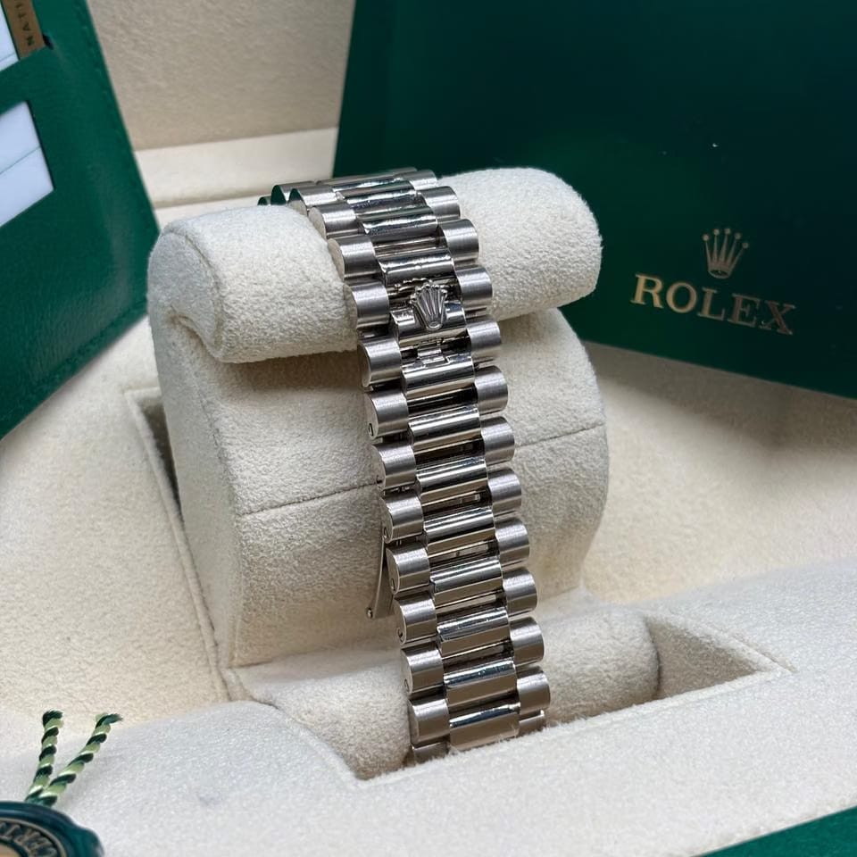 Rolex | Day-Date | 228349RBR | White gold | 40 x 48 mm | White gold | Silver | Automatic