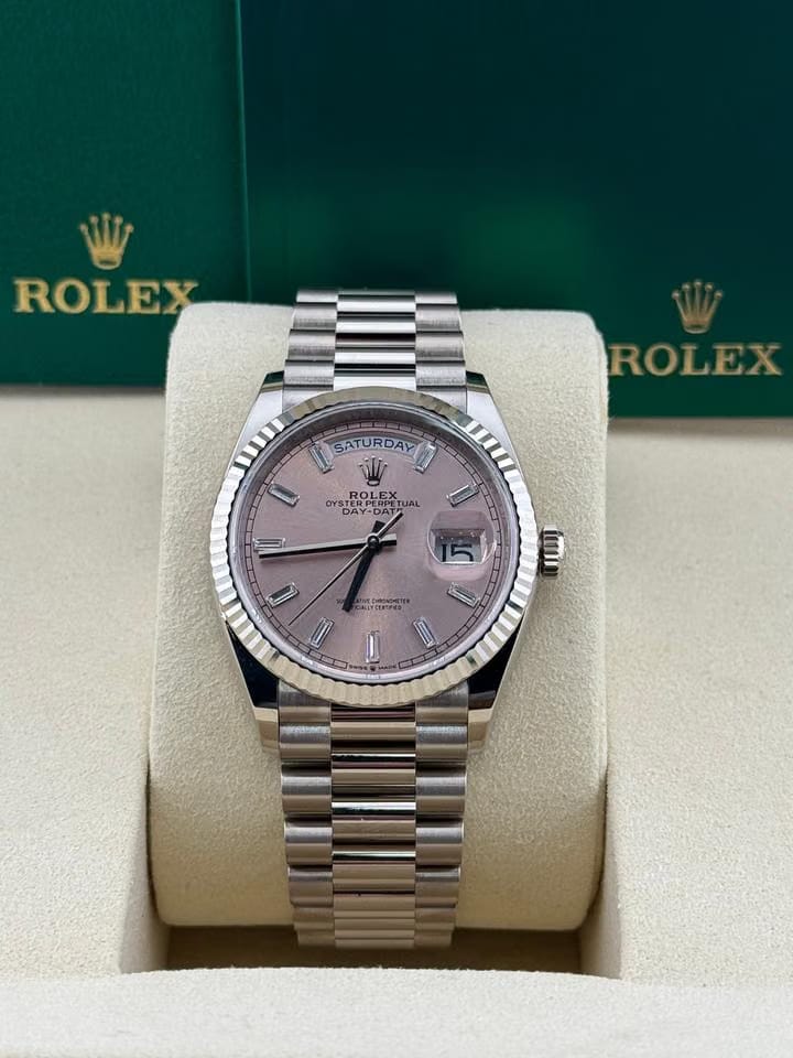 Rolex | Day-Date | 128239 | White gold | 36 x 43 mm | White gold | Pink | Automatic