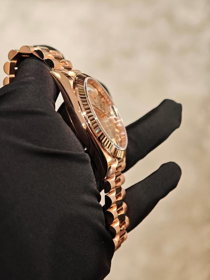 Rolex | Day-Date | 228235-0001 | Rose gold | Rose gold | Pink | Automatic
