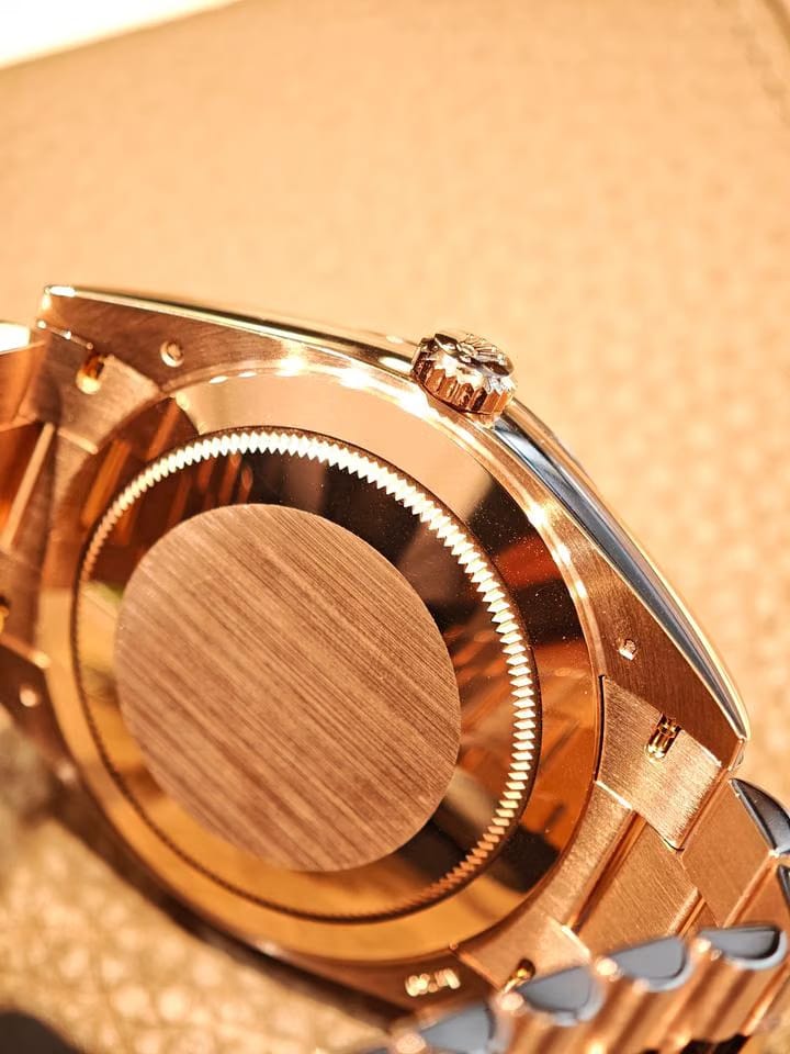 Rolex | Day-Date | 228235-0025 | Rose gold | Rose gold | Green | Automatic