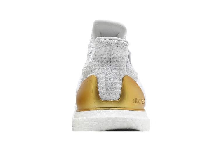 UltraBoost 4.0 DNA White Gold Metallic