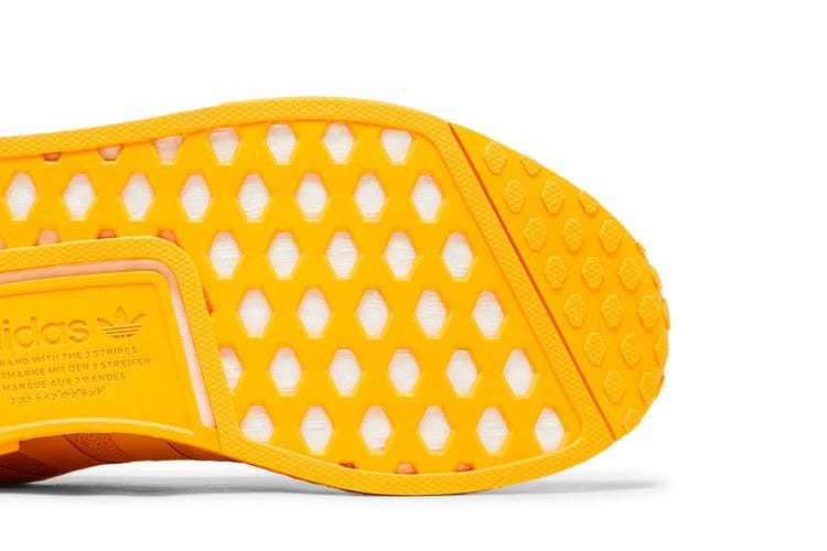 NMD_R1 Collegiate Gold