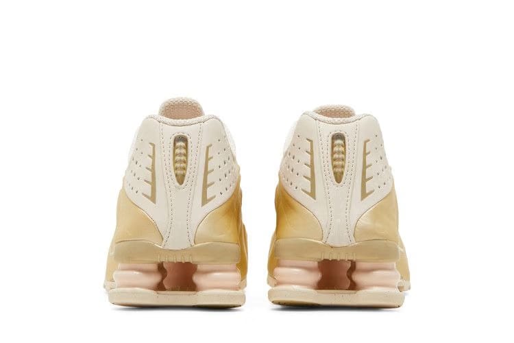 Wmns Shox R4 'Guava Gold'