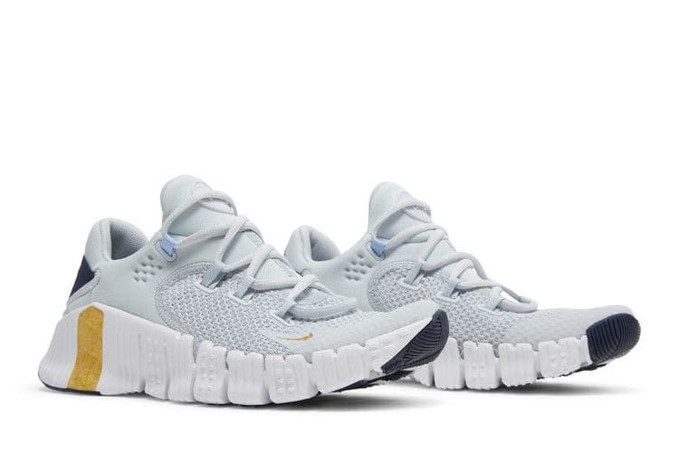 Wmns Free Metcon 4 'Pure Platinum Metallic Gold Coin'