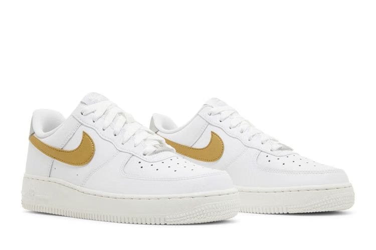 Wmns Air Force 1 '07 'White Metallic Gold'