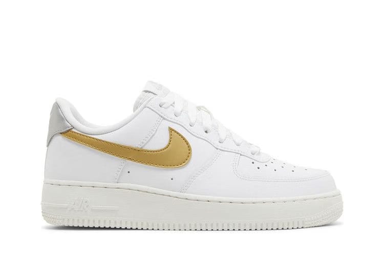 Wmns Air Force 1 '07 'White Metallic Gold'