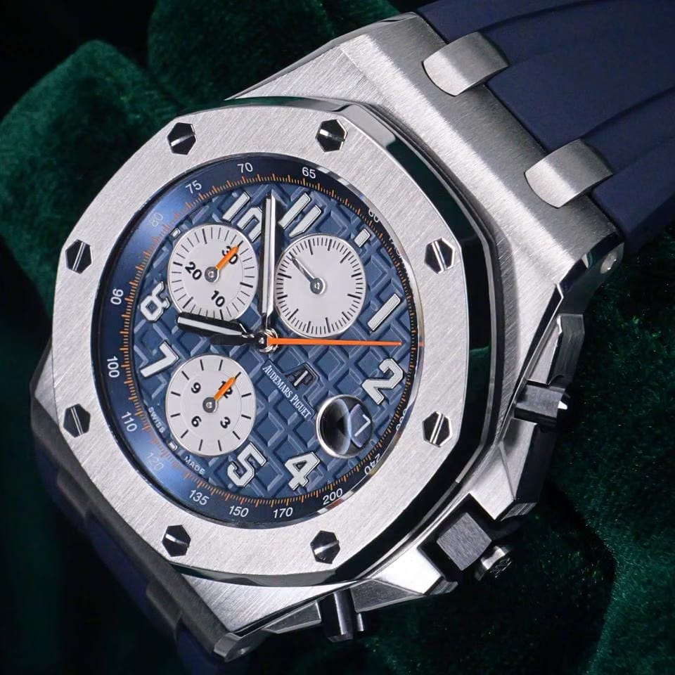 Audemars Piguet Royal Oak Offshore Chronograph MINT COMPLETE SET Royal Oak Offshore Chronograph Navy Blue Orange Rubber Steel 26470 ST