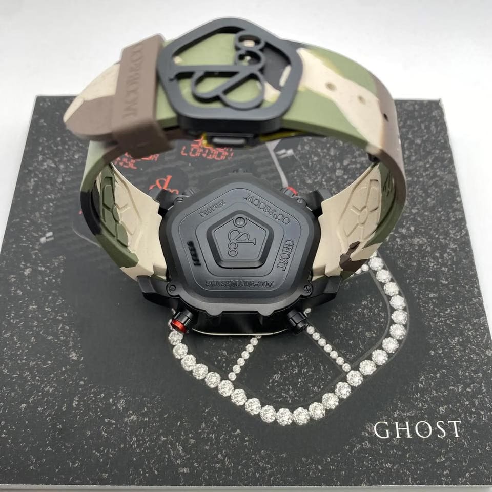 Jacob & Co.. Ghost Carbon Bezel Camouflage Quartz Mens Watch Gh100.11.Ns.Pc.Ano4 D