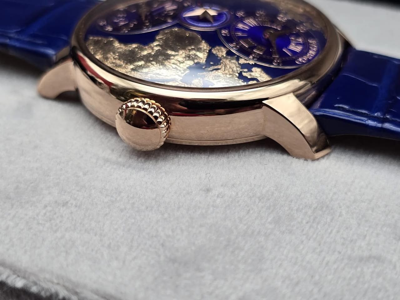 Jacob & Co.The World Is Yours 'PIECE UNIQUE' DT100.40.AA.AE.A Dual Time Zone 43mm Unworn/New Condition Full Set 2024 VAT Included