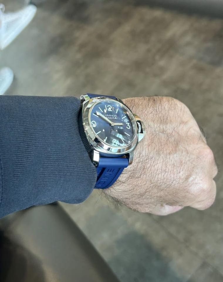 Panerai Luminor Base Logo Blue Pam01623 Beautiful and versatile Panerai watches