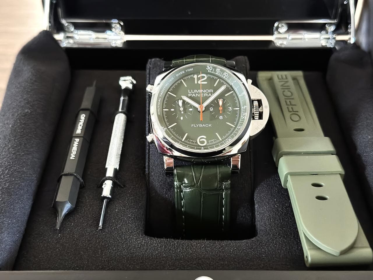 Panerai1950 3 Days Chronograph Flyback Luminor Chrono Limited Edition Very Rare 1 of 110 100% UNWORN