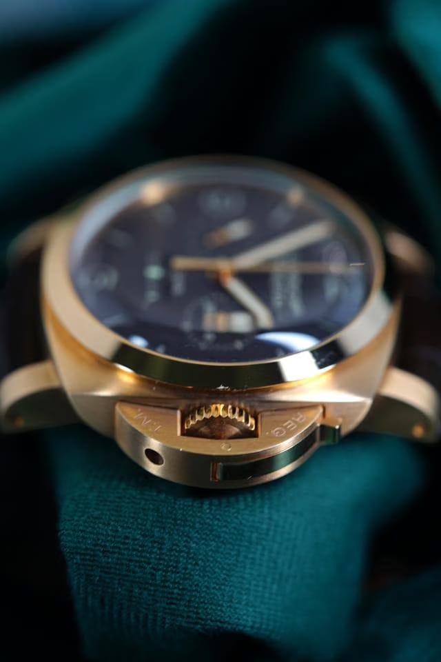 Panerai8 Days Luminor 1950 Rattrapante DUTY FREE RARE FULL 18k Gold SPECIAL EDITION Comp with Tags