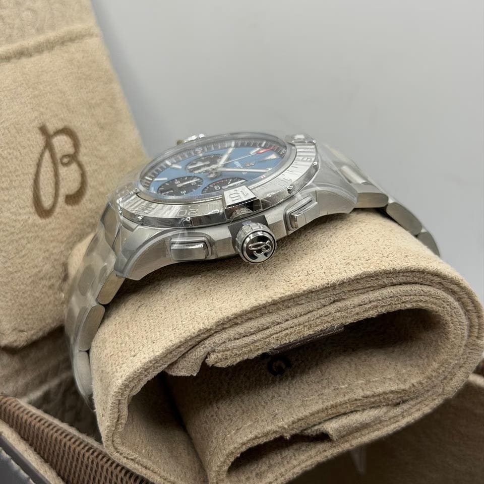 Breitling Avenger