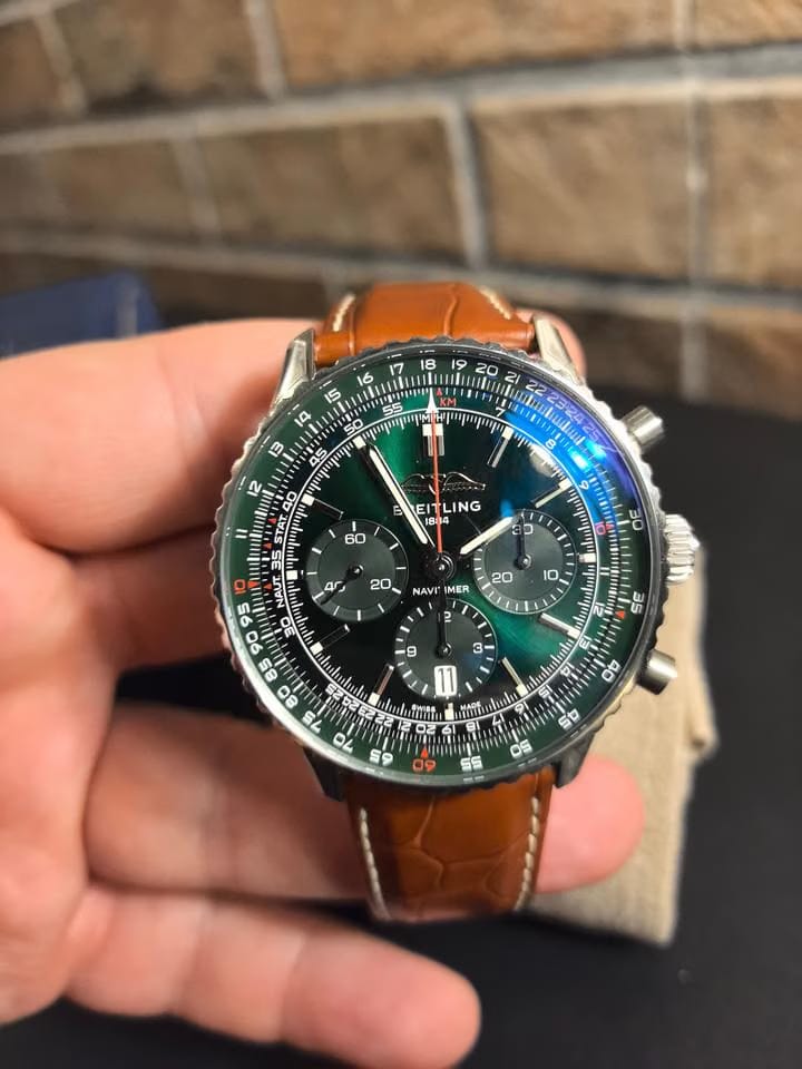 Breitling Navitimer