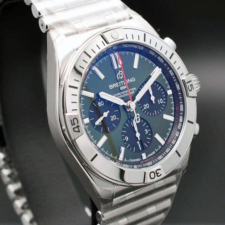 Breitling Chronomat 42 NEW Full Set Green Chronomat B01 42