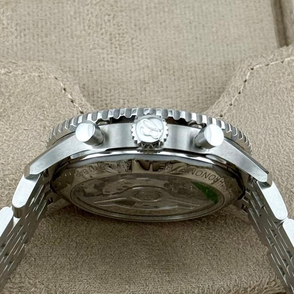 Breitling Navitimer