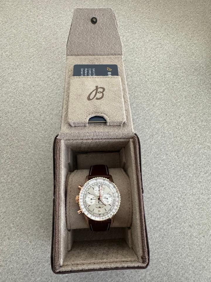 Breitling Navitimer