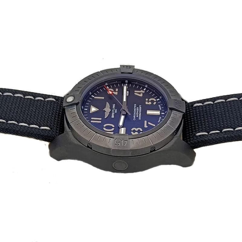 Breitling Avenger Seawolf Automatic 45 Seawolf Night Mission Avenger (Nieuw 11-2025)