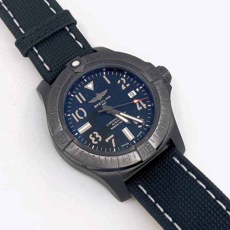Breitling Avenger Seawolf Automatic 45 Seawolf Night Mission Avenger (Nieuw 11-2025)