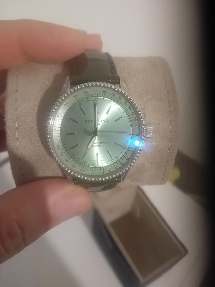 Breitling Navitimer
