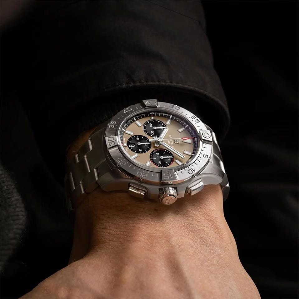 Breitling Avenger2025 Unworn Avenger B01 Chronograph 44 AB0147101 A1 A1 box and papers