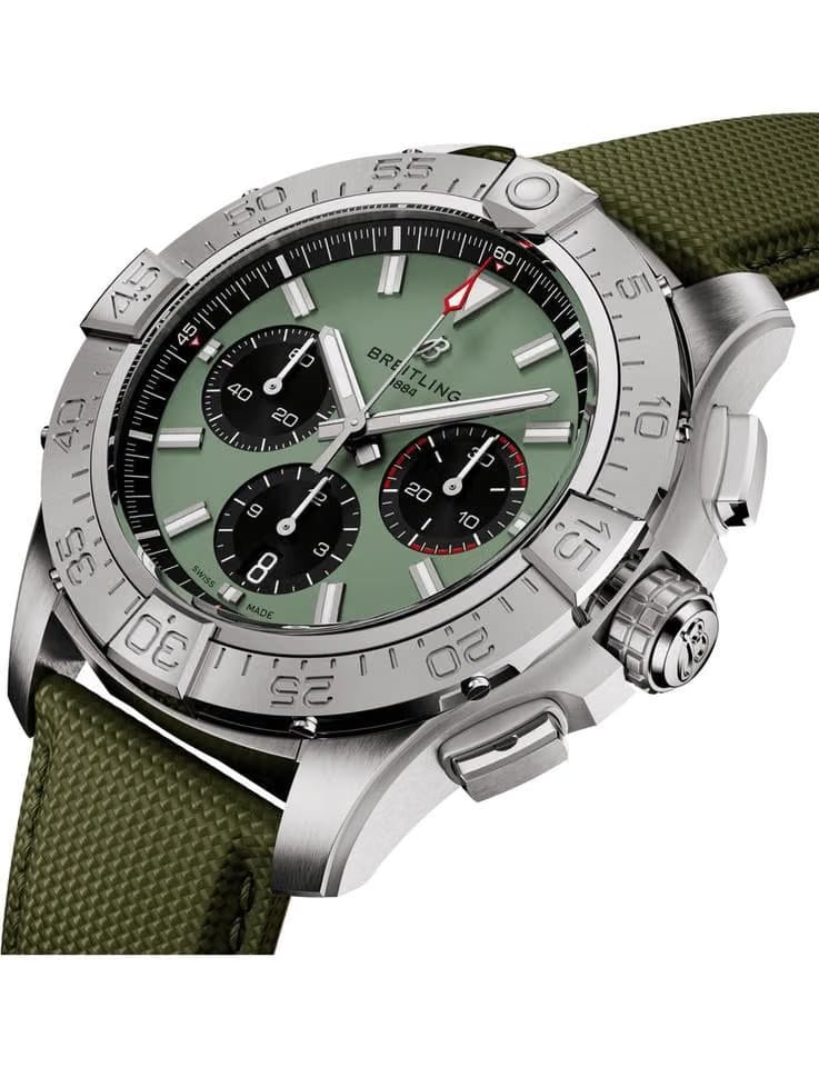 Breitling Avenger B01 Chronograph 44 AB0147101 L1 X1