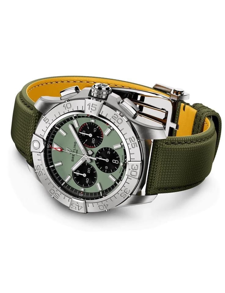 Breitling Avenger B01 Chronograph 44 AB0147101 L1 X1