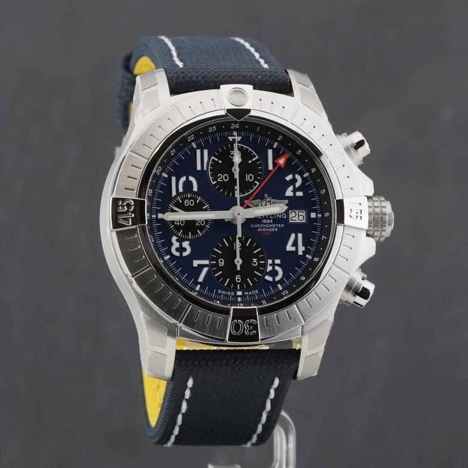 Breitling Avenger Chronograph Gmt 45 Blue Full set | UNWORN | 12/2022