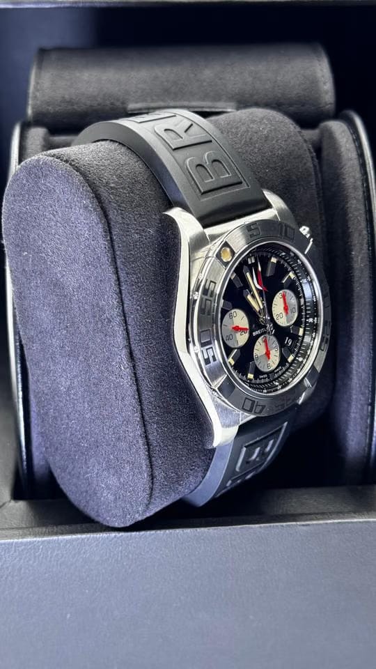 Breitling Chronomat 44 Frecce - AB01104 D/BC62 - LIMITED + DISCONTINUED Edition