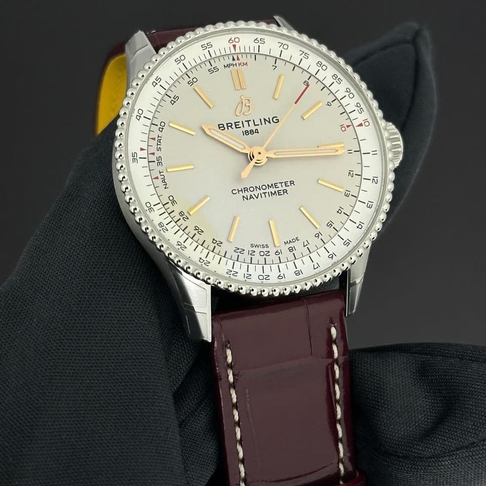 Breitling Navitimer