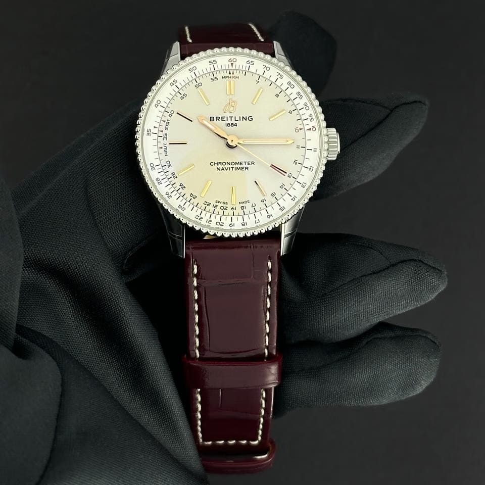 Breitling Navitimer
