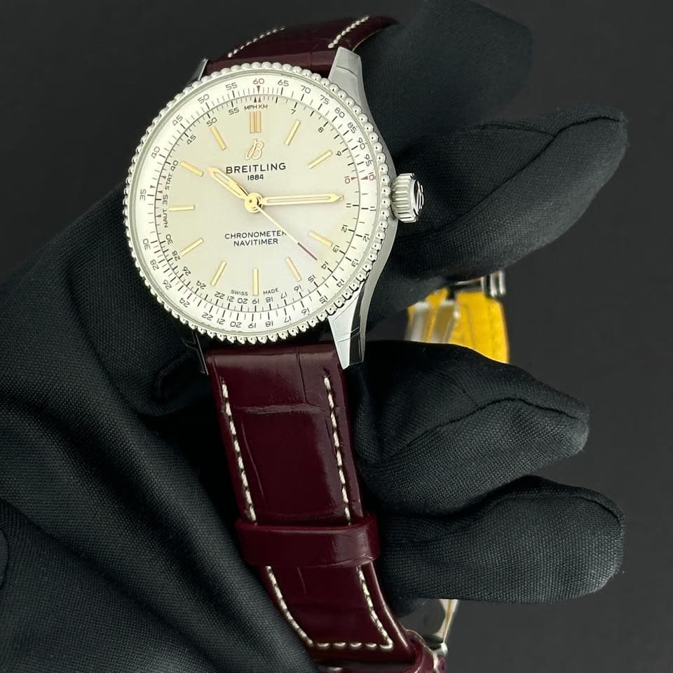 Breitling Navitimer