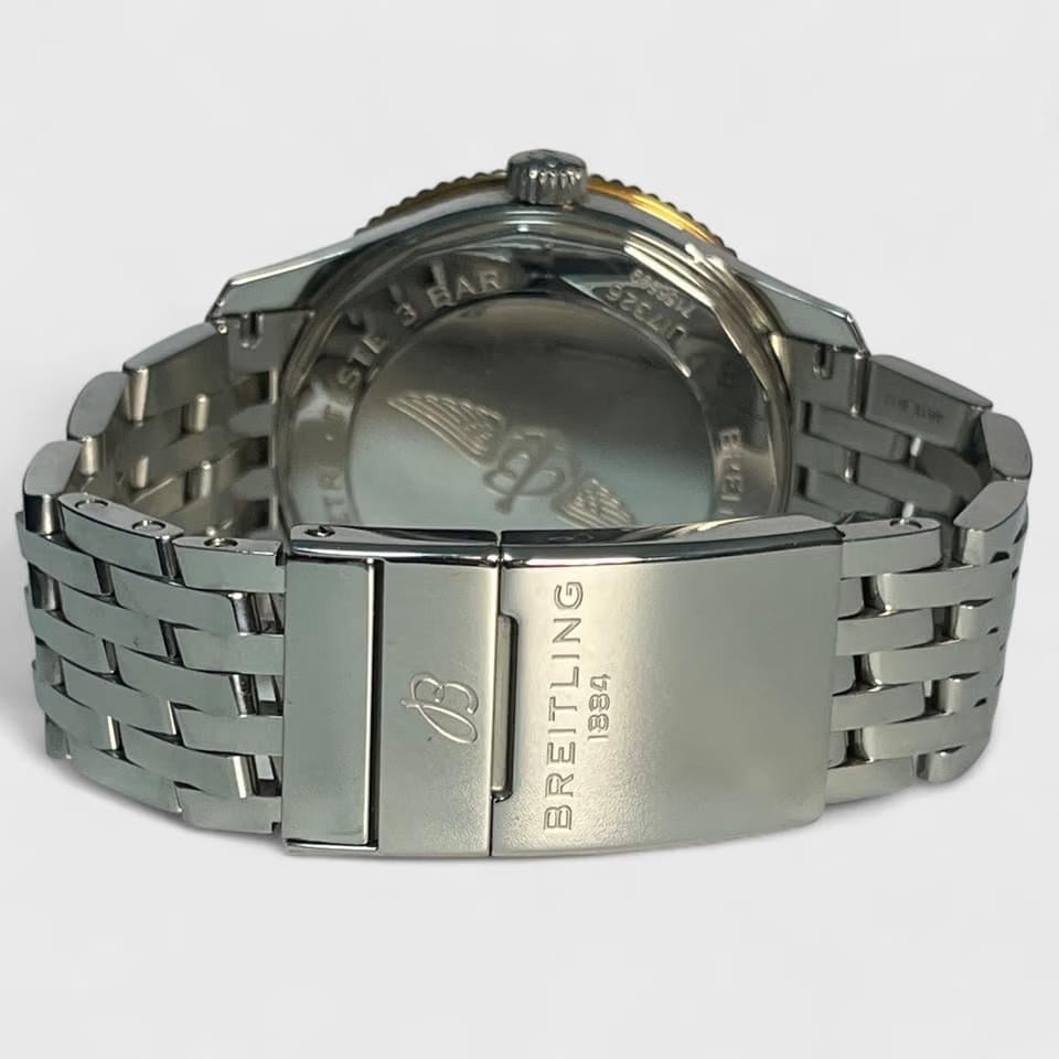 Breitling Navitimer