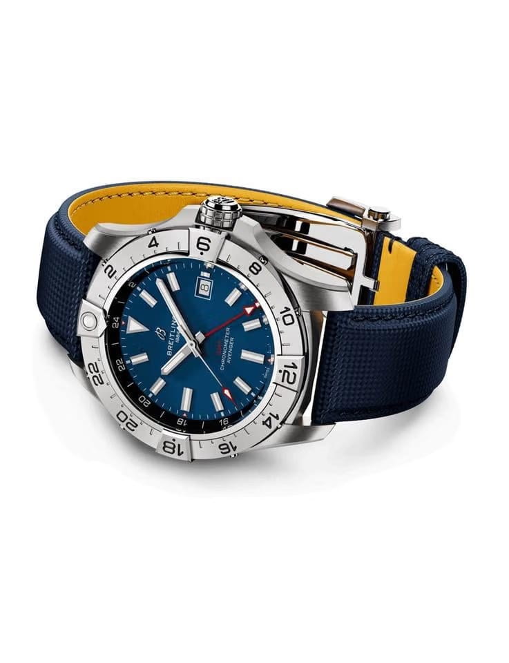 Breitling Avenger Automatic GMT 44 A32320101 C1 X1