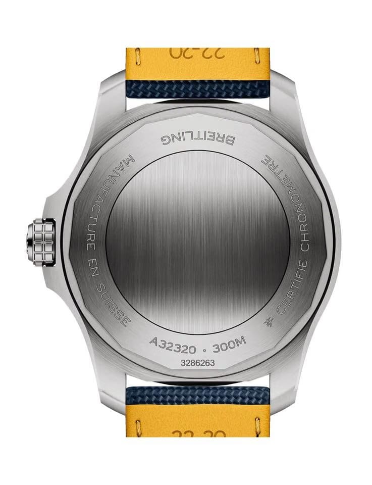 Breitling Avenger Automatic GMT 44 A32320101 C1 X1