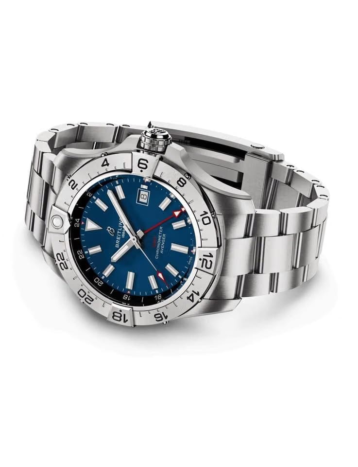 Breitling Avenger Automatic GMT 44 A32320101 C1 A1