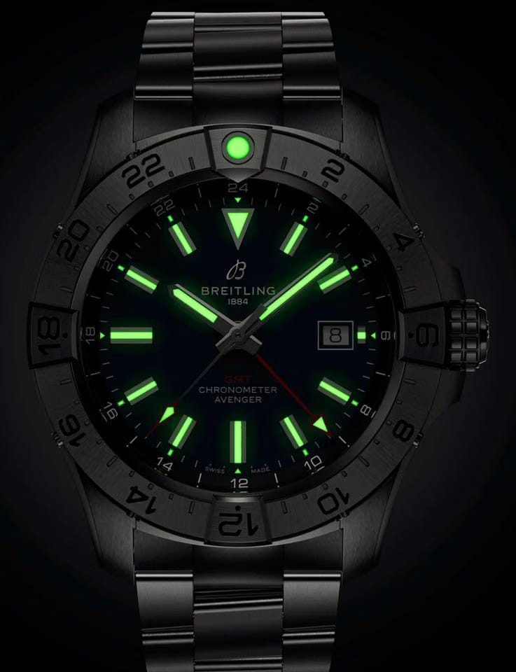 Breitling Avenger Automatic GMT 44 A32320101 C1 A1