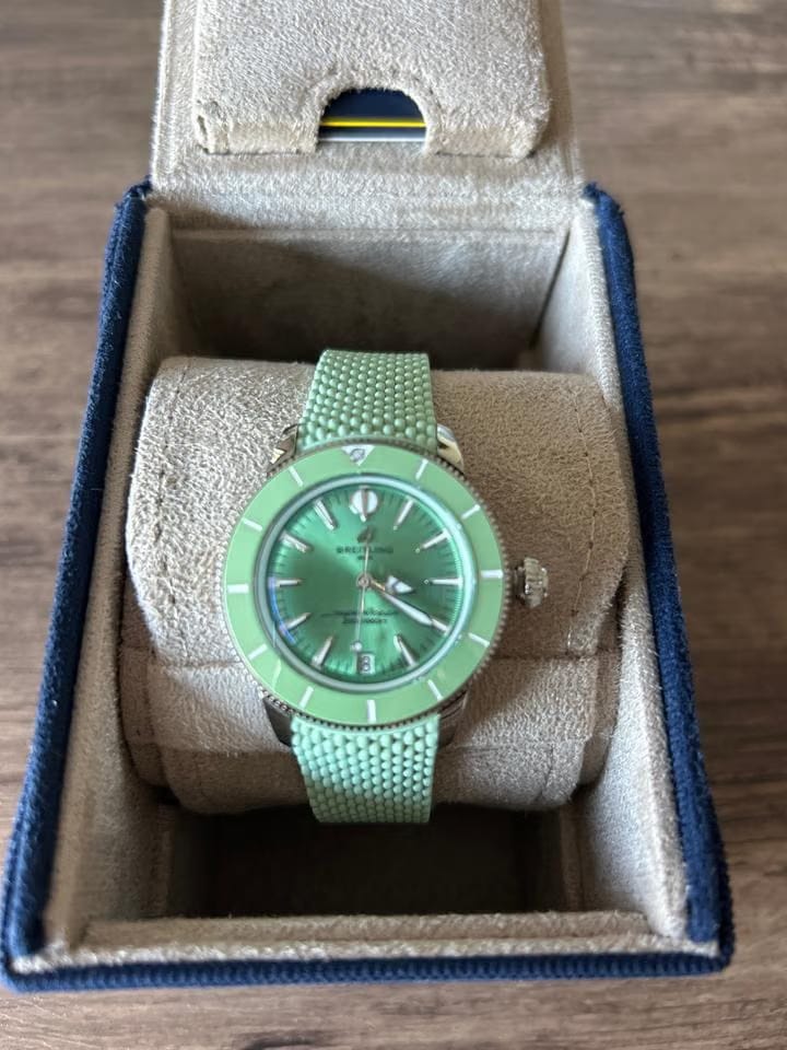 Breitling Superocean 36automatic 36 Boîte papiers jamais portée