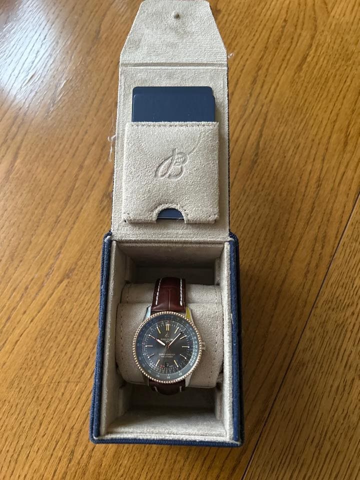 Breitling Navitimer Automatic 41 Nove nenošene s original doklady a krabičkou
