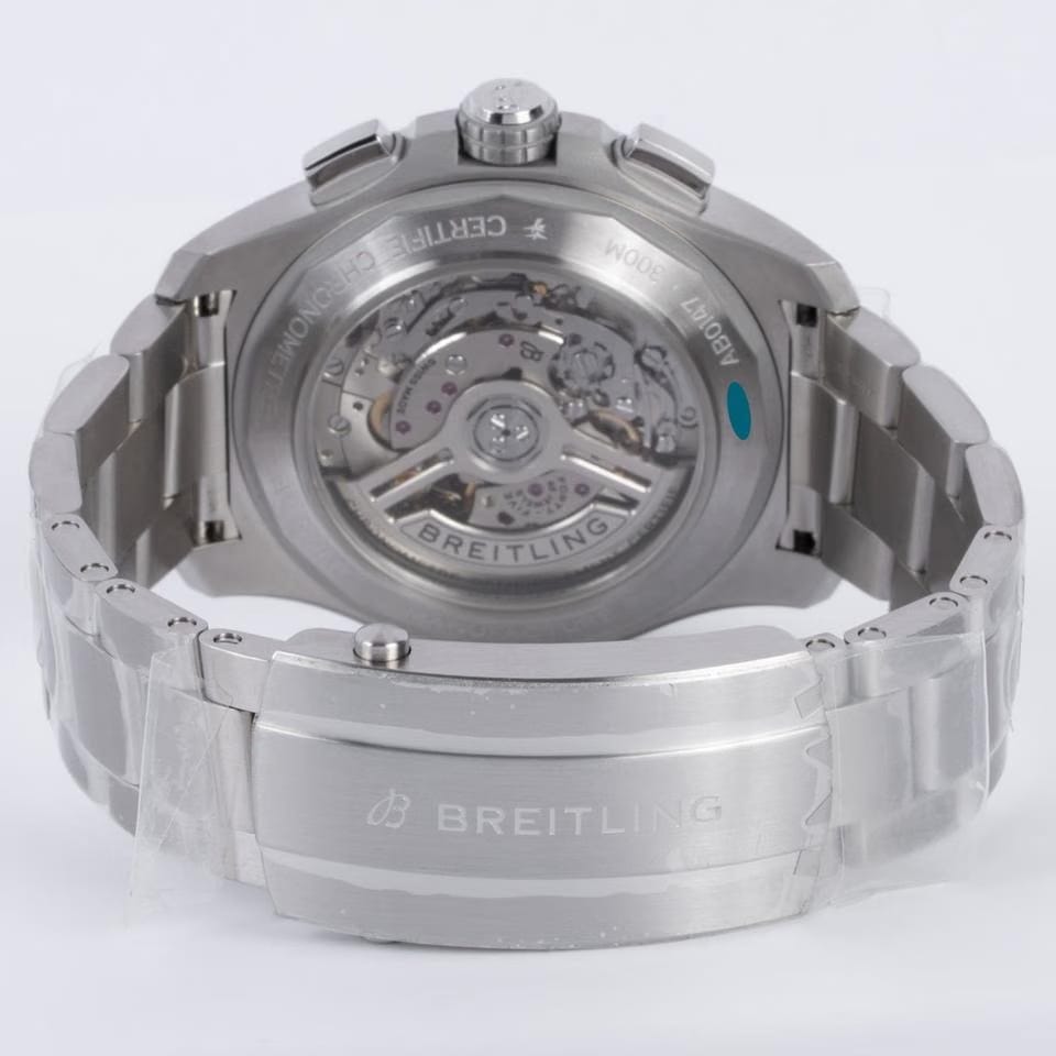 Breitling Avenger B01 Chronograph 44 NEW Full Set AB0147101 A1 A1 Steel 44mm