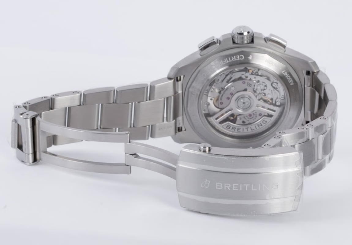 Breitling Avenger B01 Chronograph 44 NEW Full Set AB0147101 A1 A1 Steel 44mm