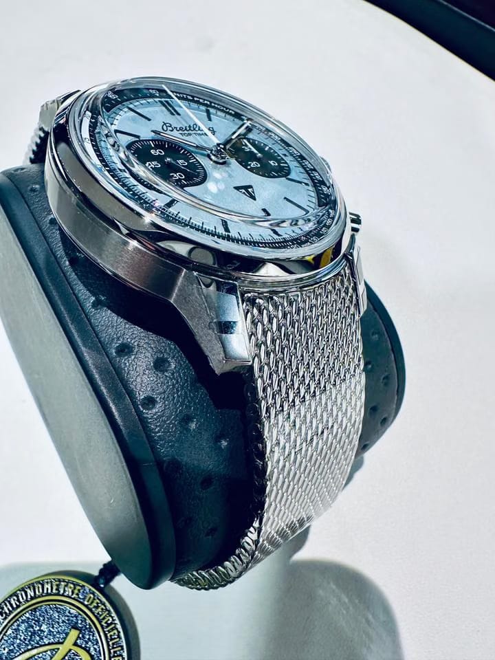 Breitling Top Time Ungetragene Top Time B01 Triumph Full Set
