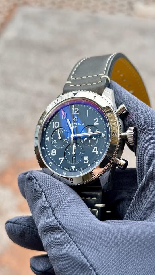 Breitling Super Avi B04 Chronograph Gmt Tribute To Vought