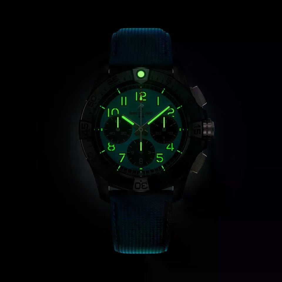 Breitling Avenger B01 Chronograph 42 Sb0146101l1x1