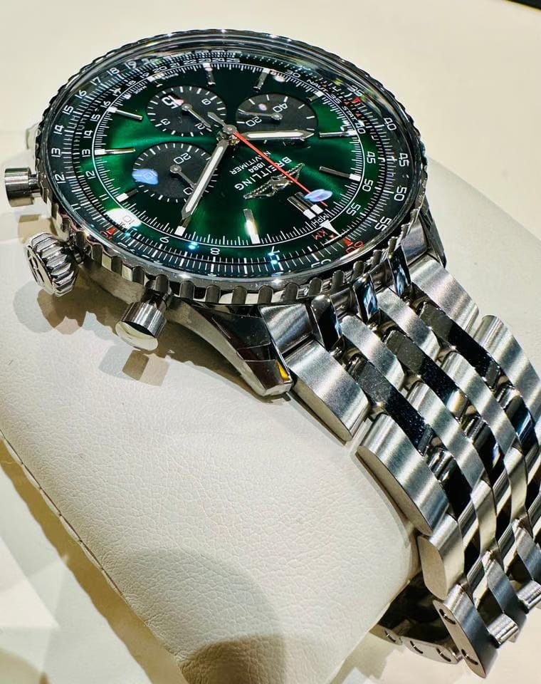 Breitling Navitimer 1 B01 Chronograph Ungetragene Navitimer B01 Chronograph 46 Full Set