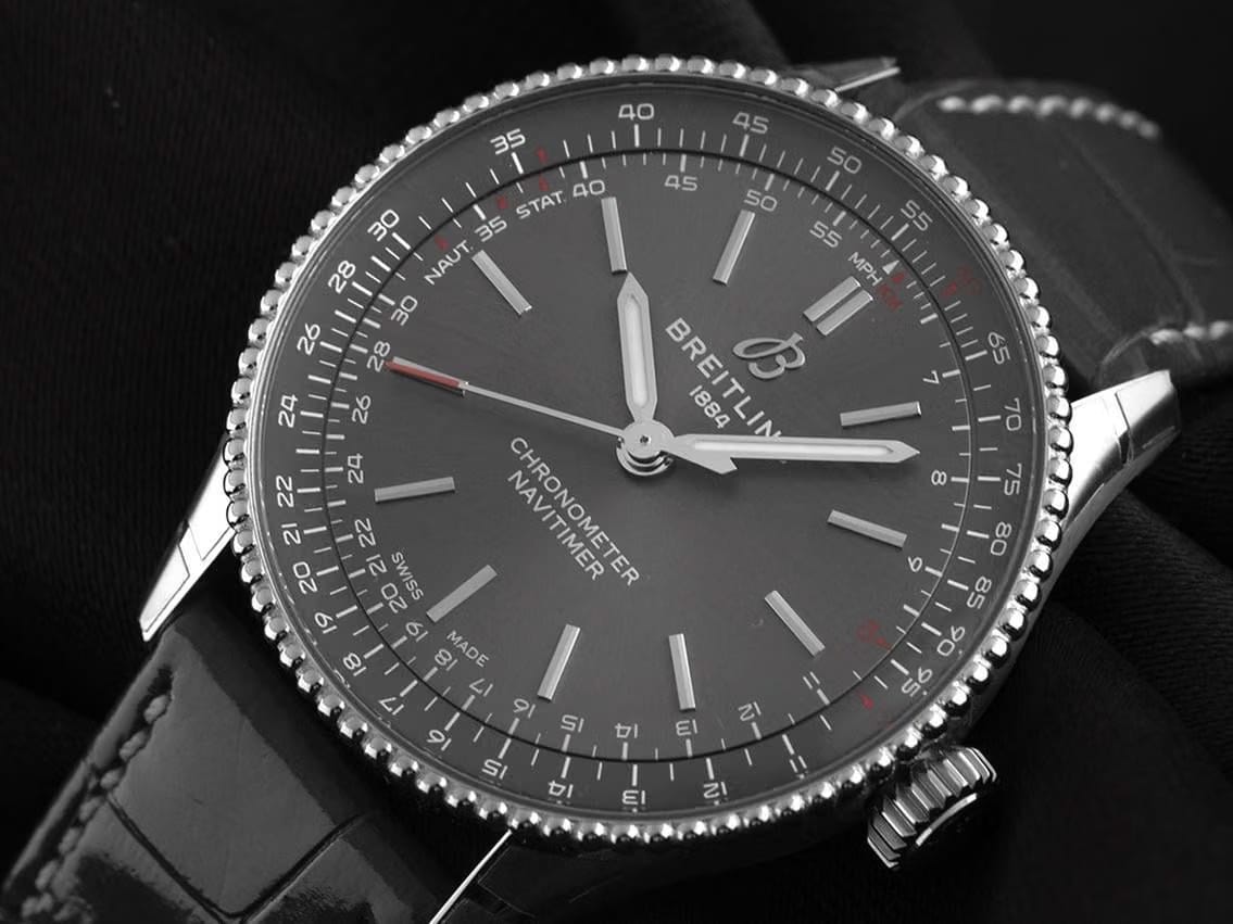 Breitling Navitimer Ref.A17327381 B1 P1 2026 Full Set Ungetragen Navitimer Automatic Leder Faltschließe