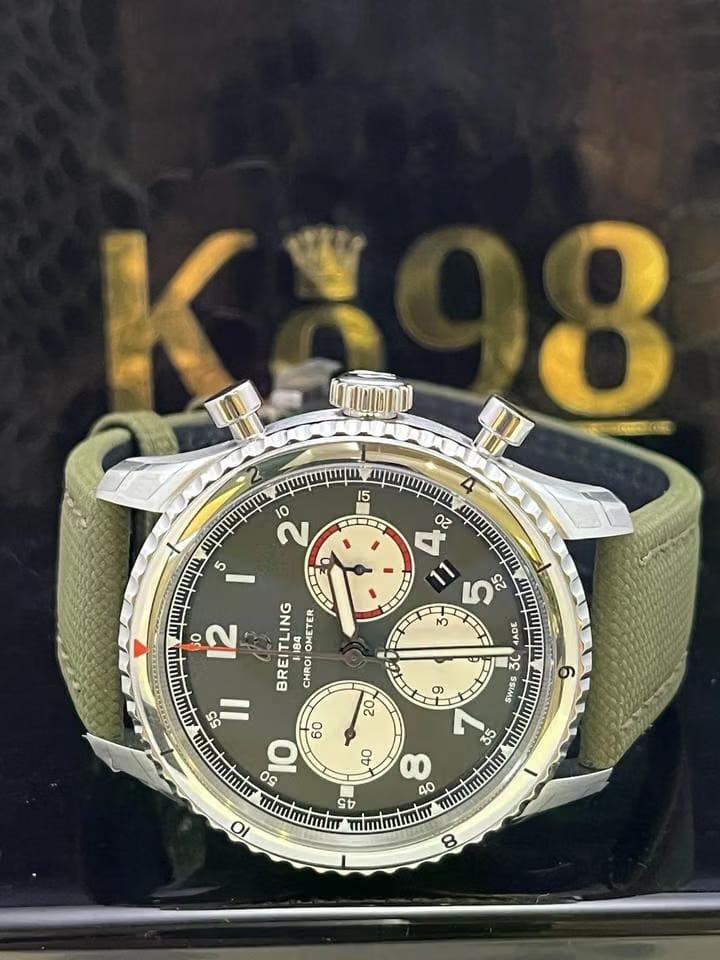 Breitling Aviator 8 Full Set Ungetragen und Verklebt
