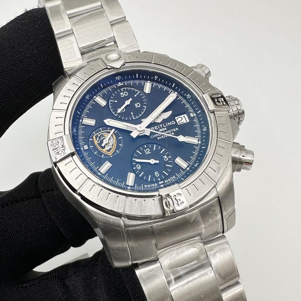 Breitling Avenger Chronograph 43 UAE Al Forsan Special Edition