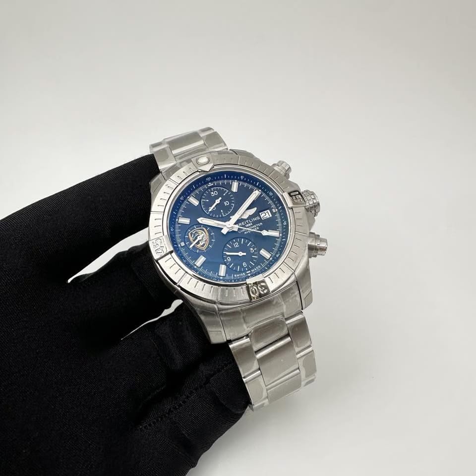 Breitling Avenger Chronograph 43 UAE Al Forsan Special Edition