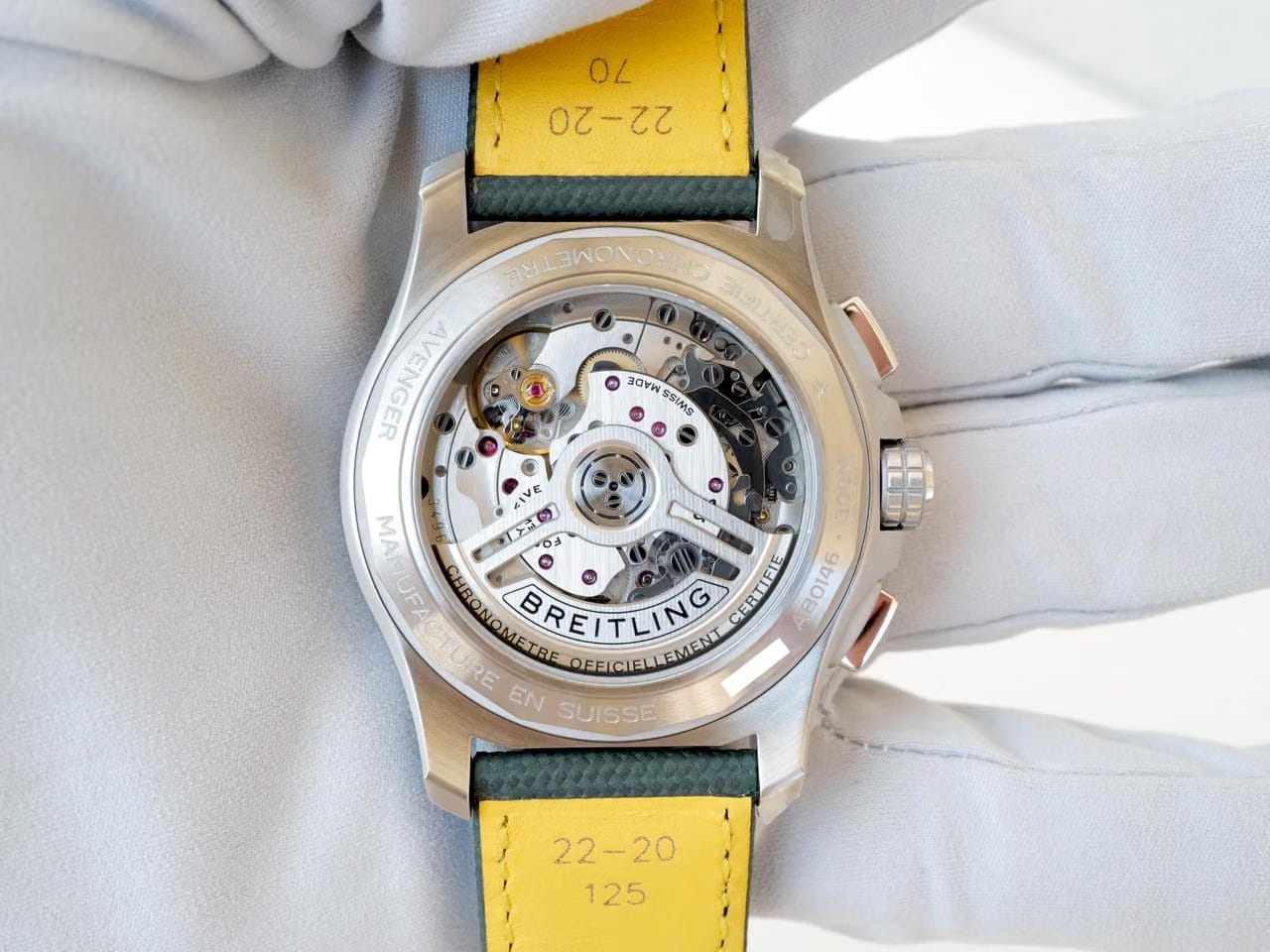 Breitling Avenger B01 Chronograph Green Dial 42 new